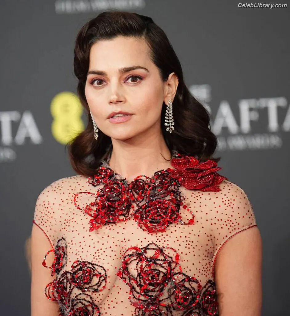 Jenna Coleman photo 3 of 499