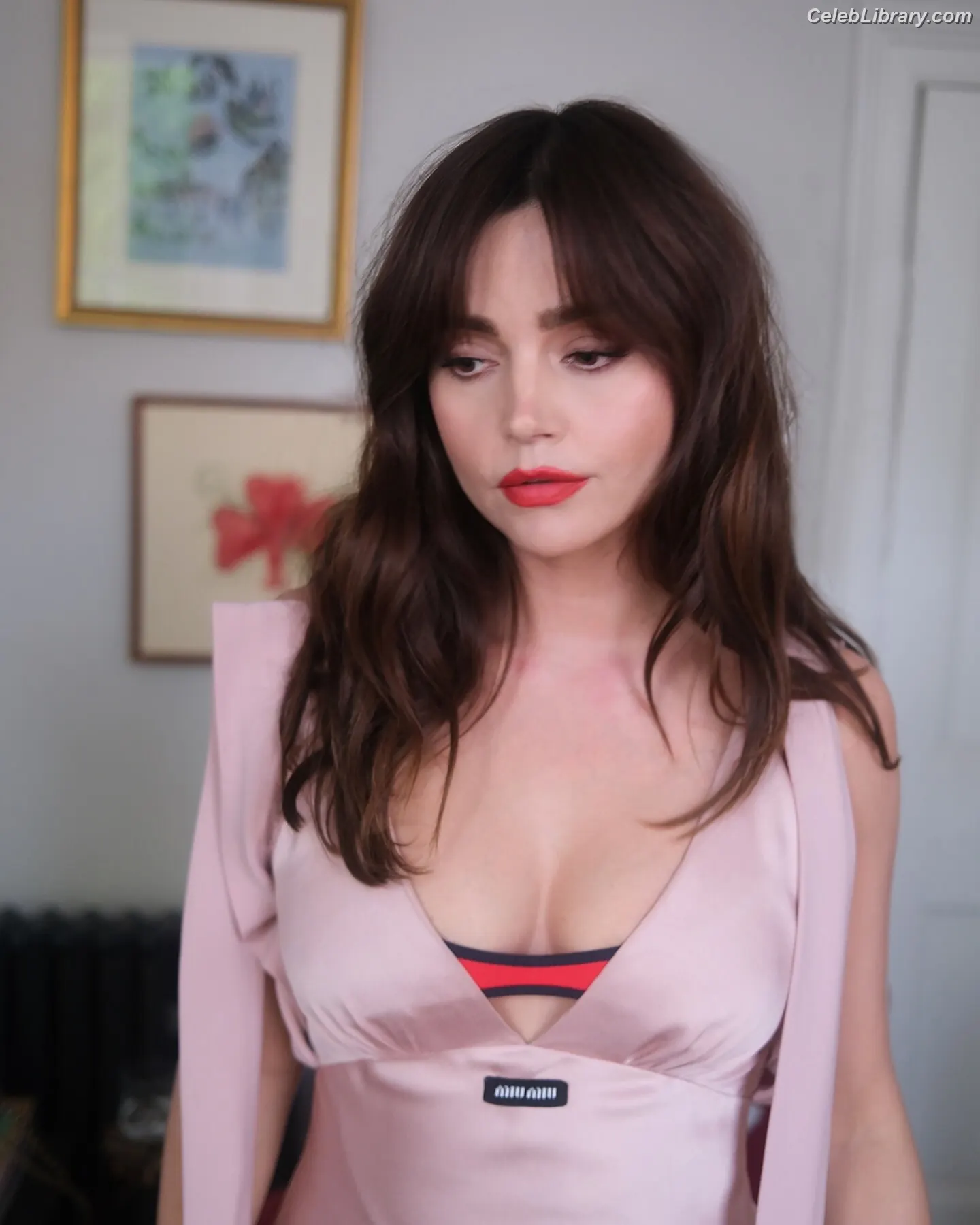 Jenna Coleman photo 4 of 499