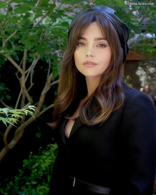 Jenna Coleman photo 18 of 499