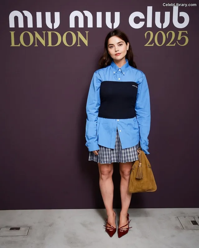 Jenna Coleman photo 19 of 499