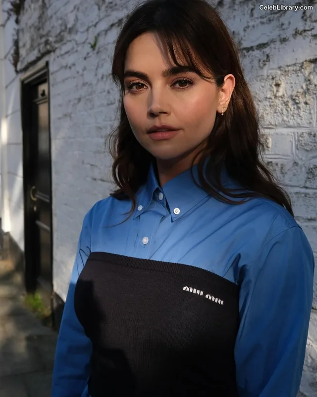 Jenna Coleman photo 21 of 499
