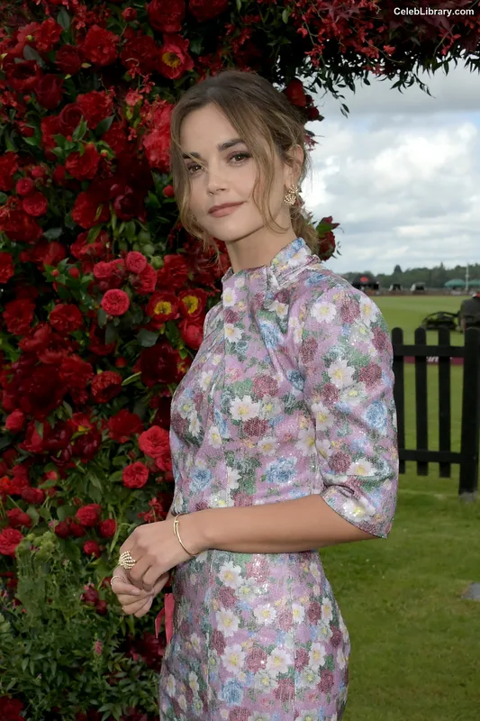 Jenna Coleman photo 8 of 499
