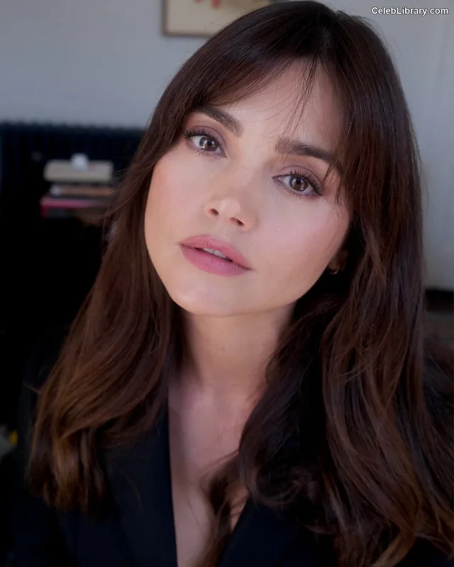 Jenna Coleman photo 17 of 499
