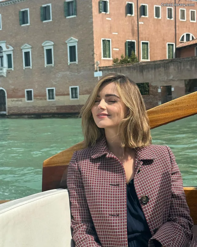Jenna Coleman photo 10 of 499