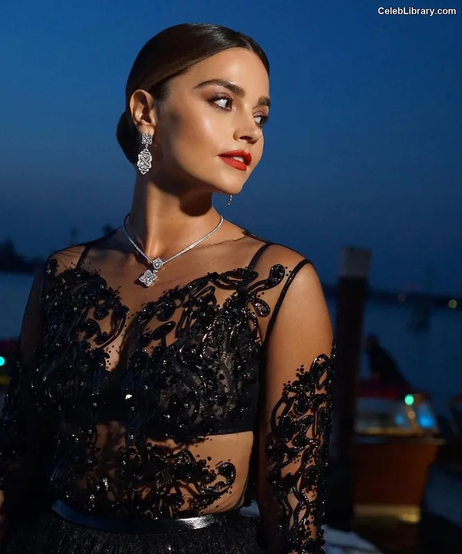 Jenna Coleman photo 20 of 499