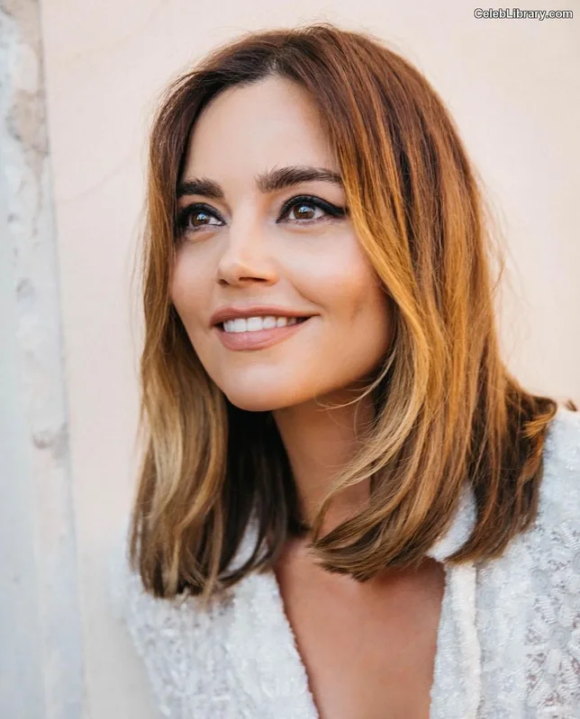 Jenna Coleman photo 4 of 499