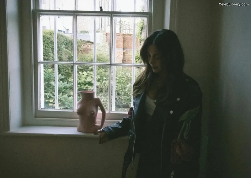 Jenna Coleman photo 23 of 499