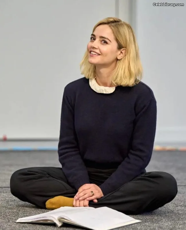 Jenna Coleman photo 2 of 499
