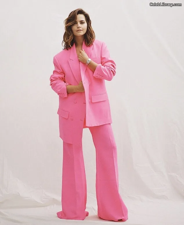 Jenna Coleman photo 8 of 499
