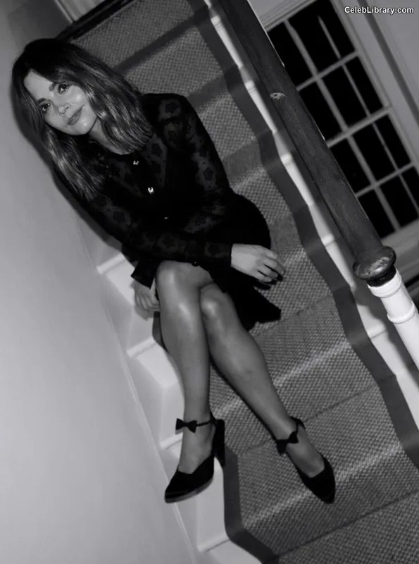 Jenna Coleman photo 23 of 499
