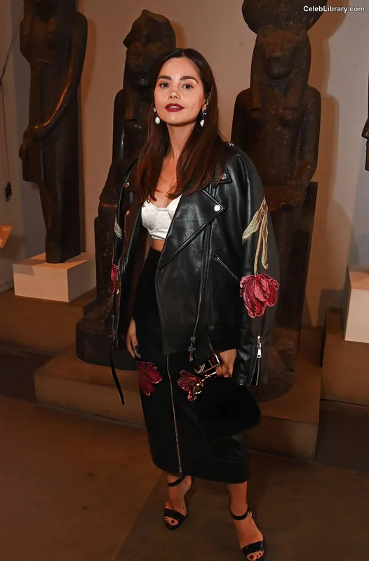 Jenna Coleman photo 2 of 499