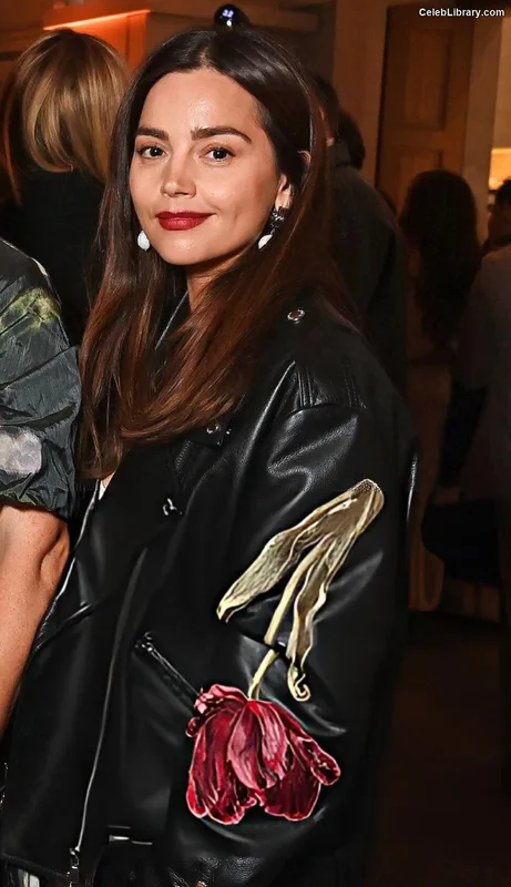 Jenna Coleman photo 3 of 499