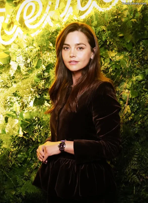 Jenna Coleman photo 16 of 499