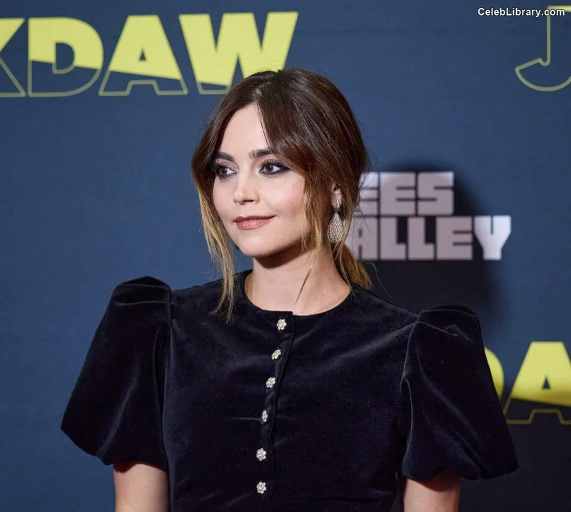 Jenna Coleman photo 23 of 499