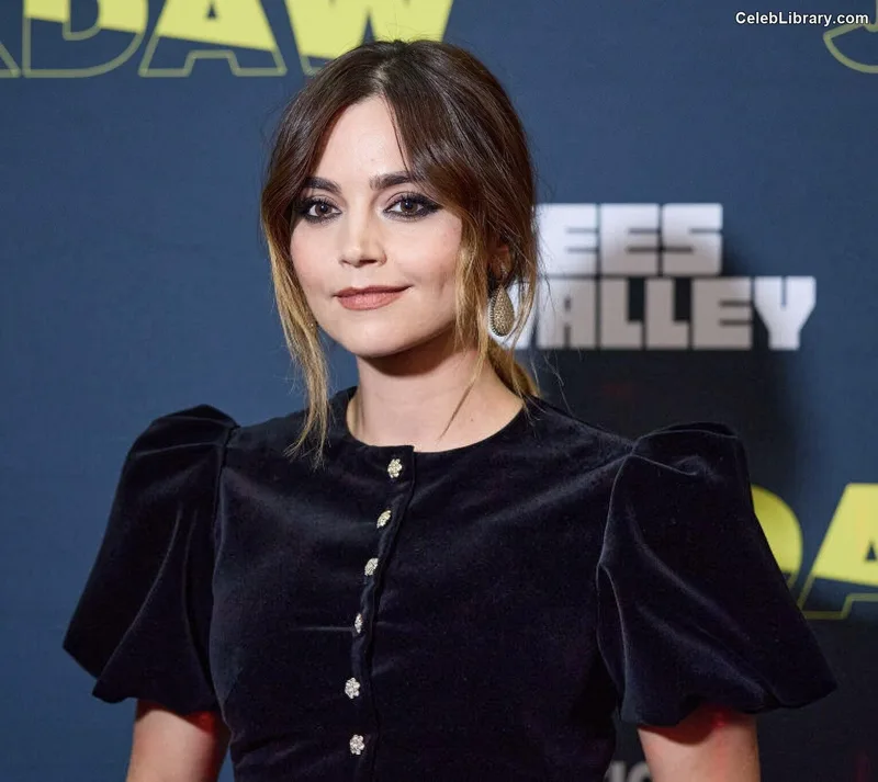 Jenna Coleman photo 24 of 499