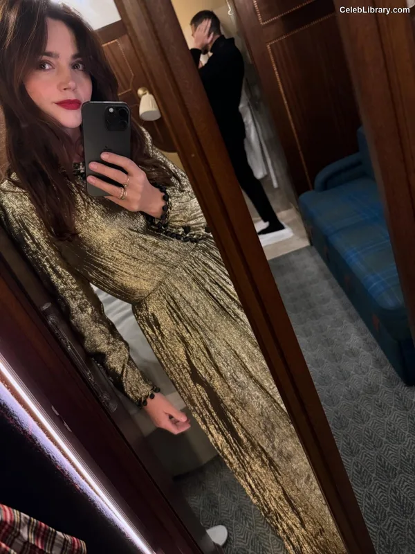 Jenna Coleman photo 14 of 499