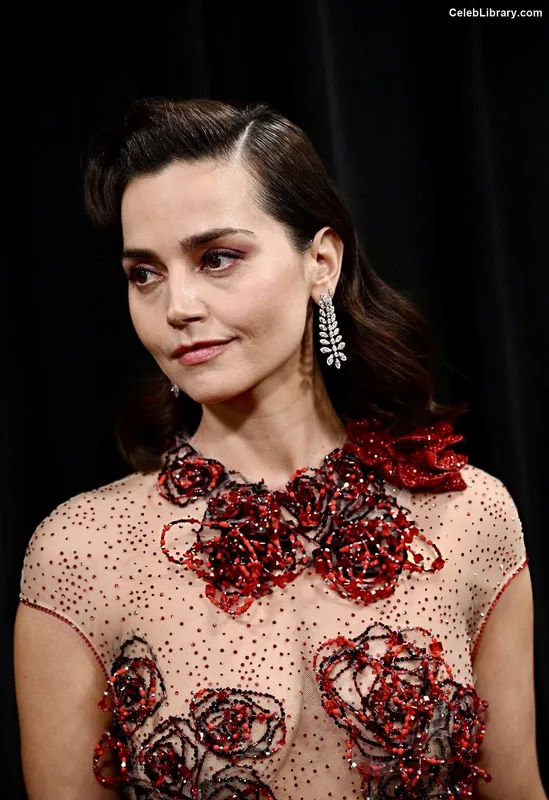 Jenna Coleman photo 4 of 499