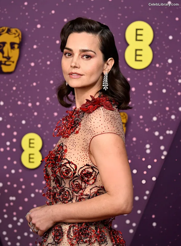 Jenna Coleman photo 5 of 499