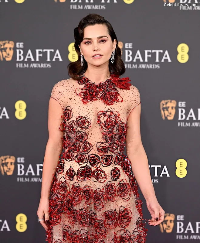 Jenna Coleman photo 15 of 499