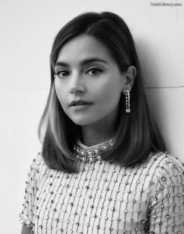 Jenna Coleman photo 5 of 499