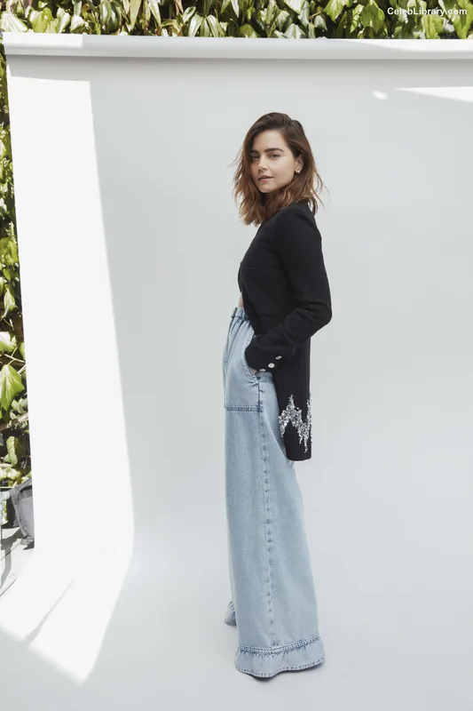 Jenna Coleman photo 10 of 499