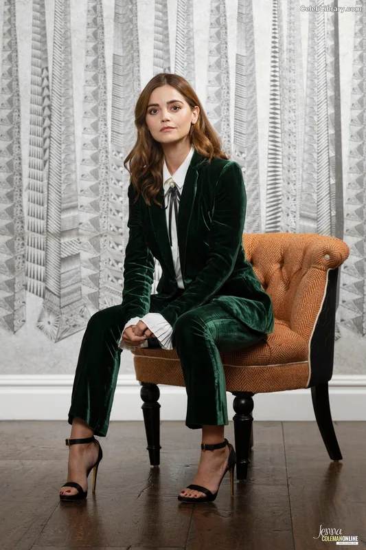 Jenna Coleman photo 4 of 499