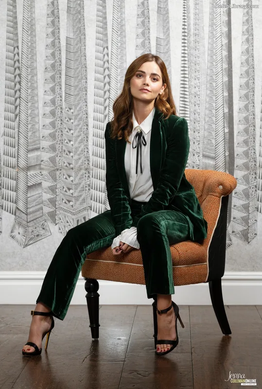 Jenna Coleman photo 5 of 499