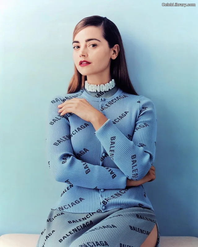 Jenna Coleman photo 4 of 499