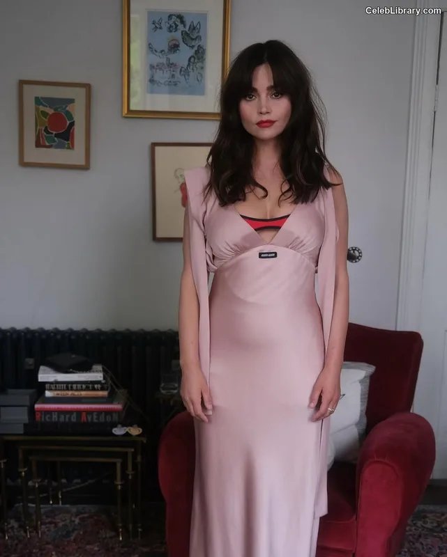 Jenna Coleman photo 7 of 499