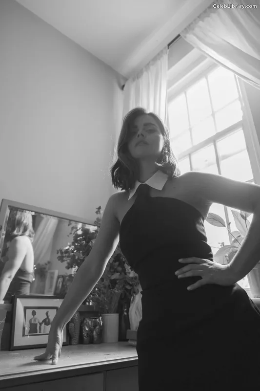 Jenna Coleman photo 19 of 499