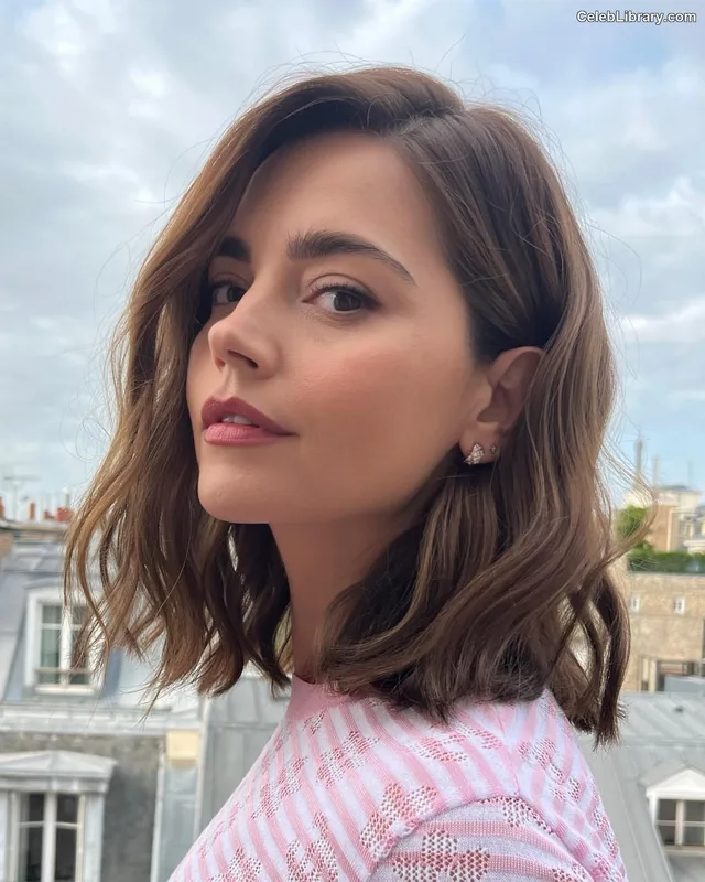 Jenna Coleman photo 1 of 499