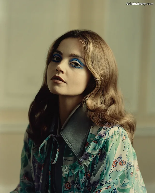 Jenna Coleman photo 3 of 499