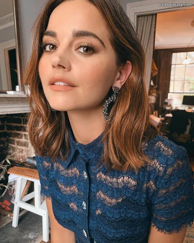 Jenna Coleman photo 24 of 499