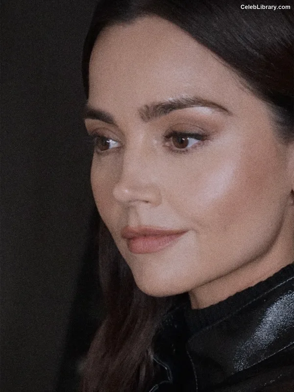 Jenna Coleman photo 4 of 499