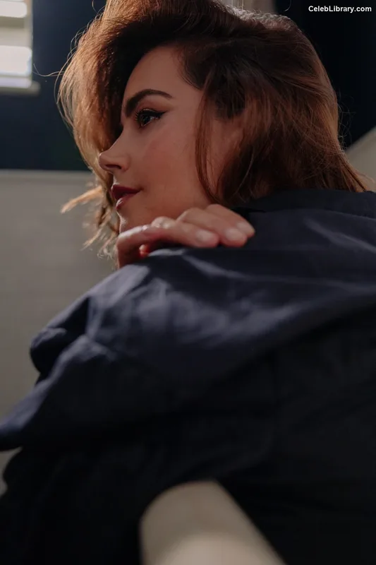 Jenna Coleman photo 6 of 499