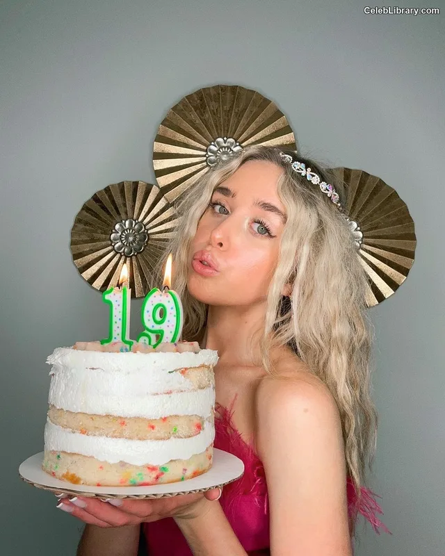 Jenna Davis photo 1 of 124