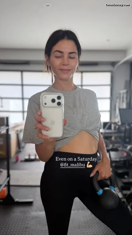 Jenna Dewan photo 10 of 563