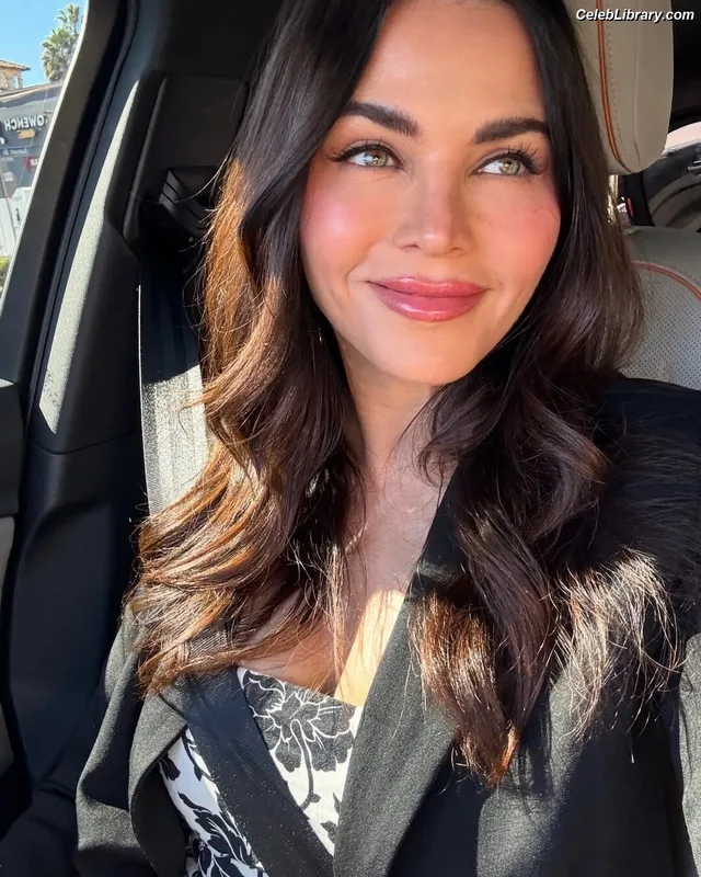 Jenna Dewan photo 7 of 563