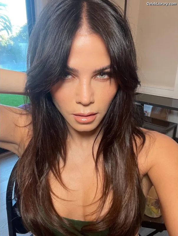 Jenna Dewan photo 15 of 563