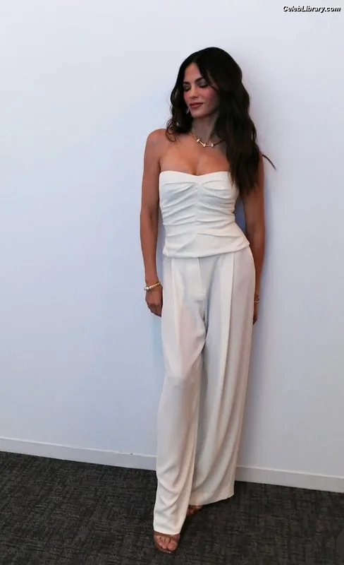 Jenna Dewan photo 22 of 563