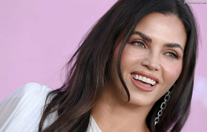 Jenna Dewan photo 13 of 563