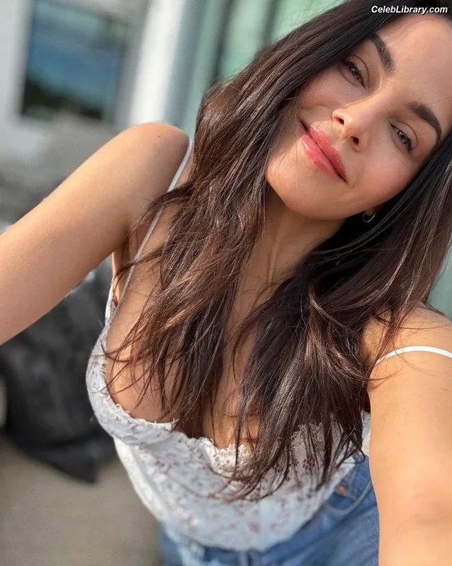 Jenna Dewan photo 11 of 563