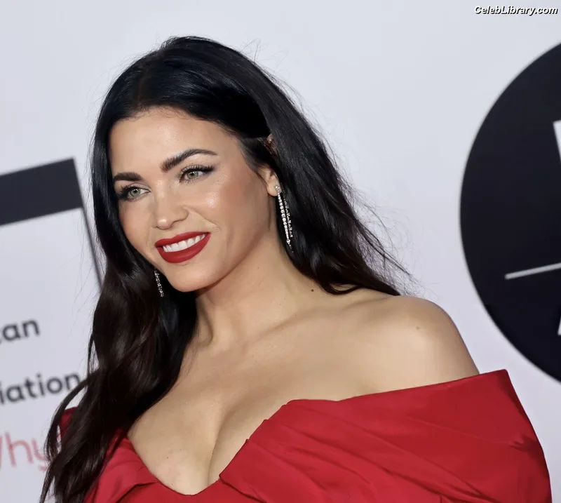 Jenna Dewan photo 21 of 563