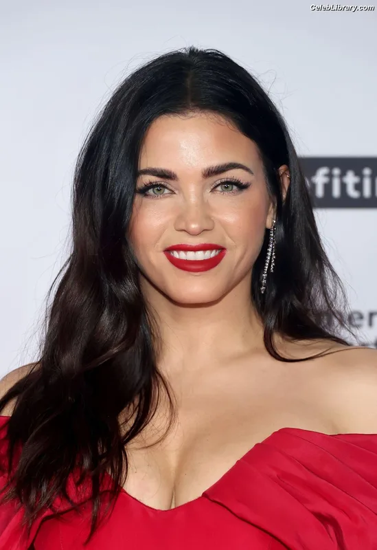 Jenna Dewan photo 22 of 563