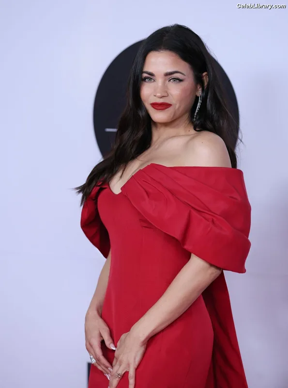 Jenna Dewan photo 23 of 563