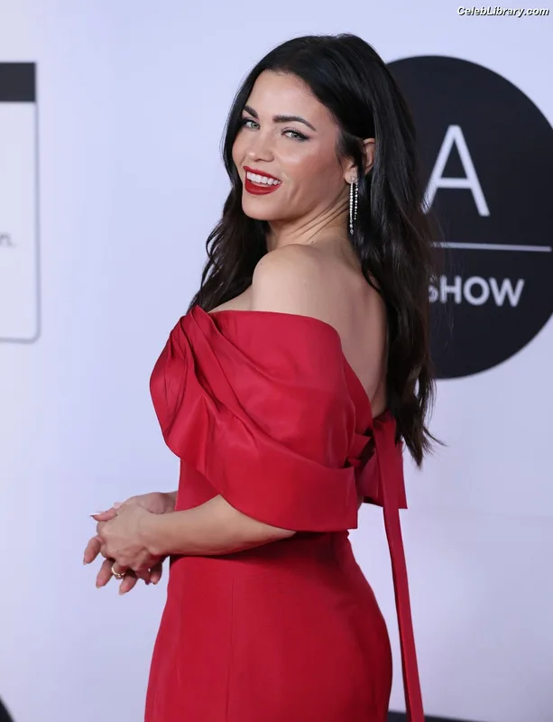 Jenna Dewan photo 24 of 563