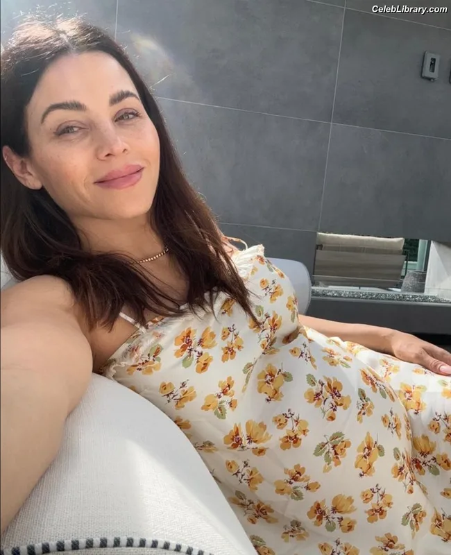 Jenna Dewan photo 9 of 563