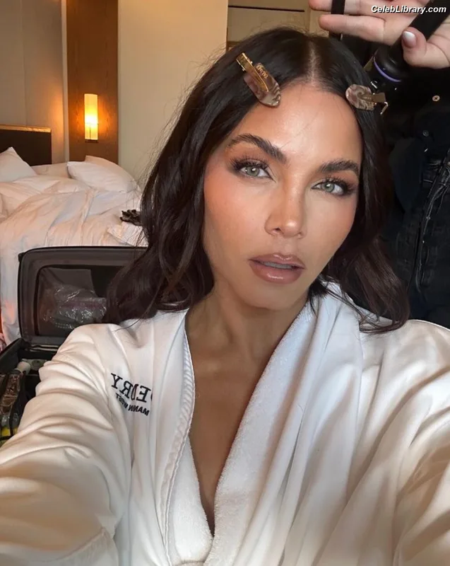 Jenna Dewan photo 19 of 563