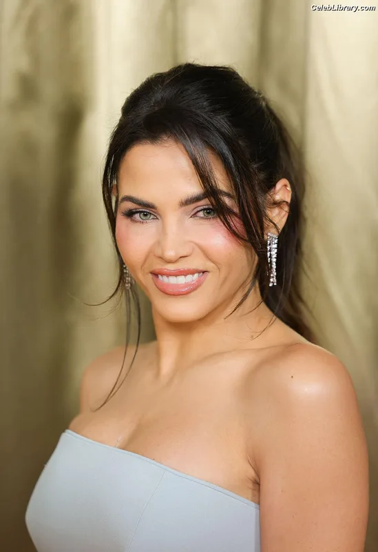 Jenna Dewan photo 1 of 563