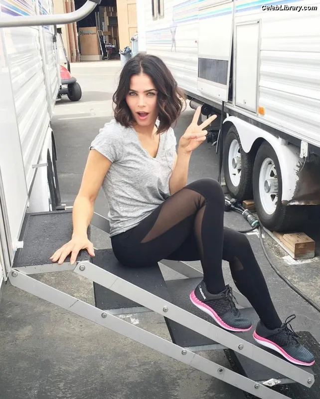Jenna Dewan photo 15 of 563